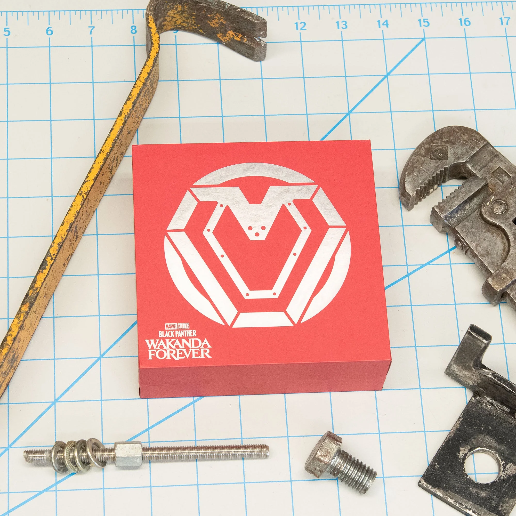 Wakanda Forever Iron Heart Arc Reactor Replica Glow In The Dark Magnetic Pin - Image 10