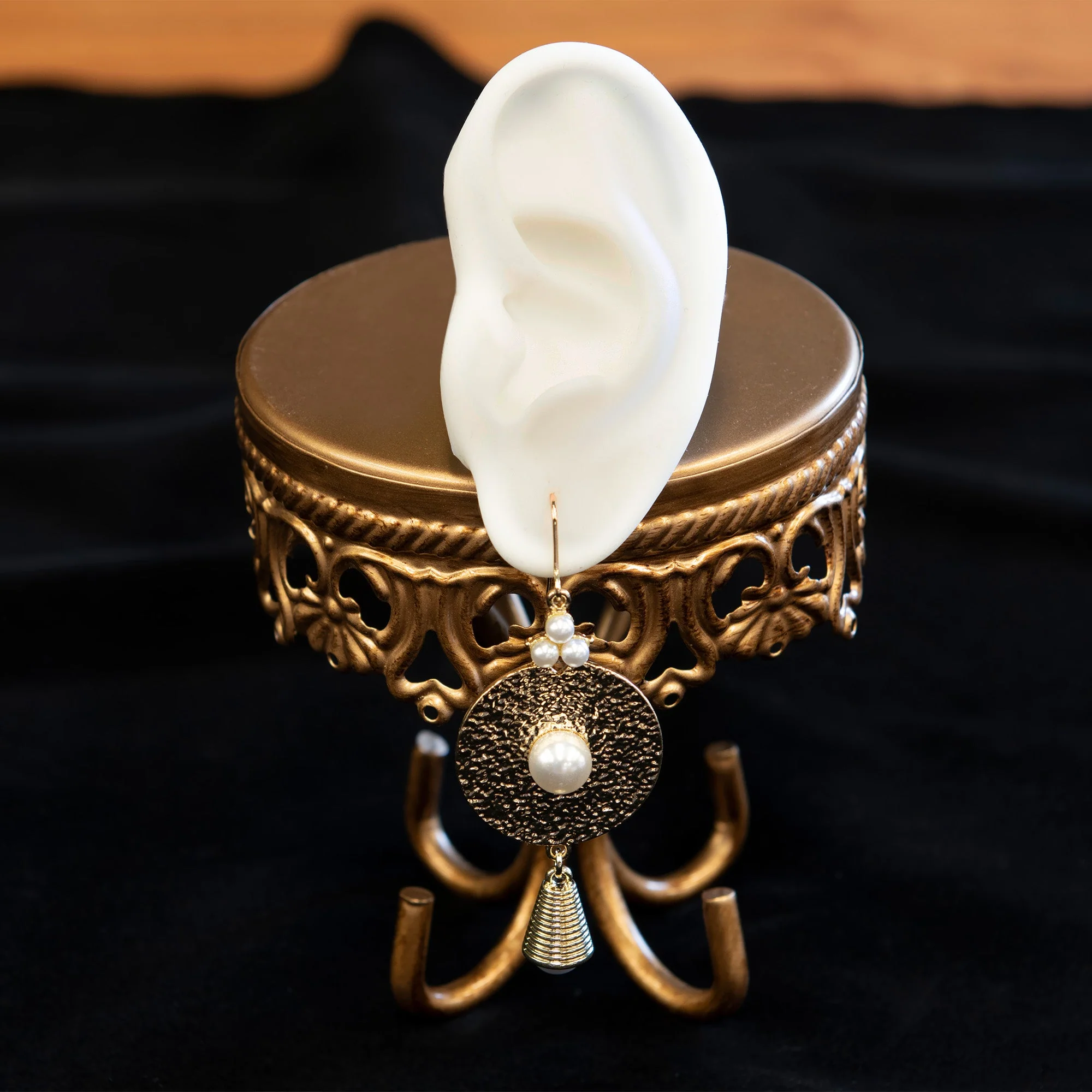 Game Of Thrones: House Of The Dragon Princess Rhaenyra Dangle Earrings - Image 4