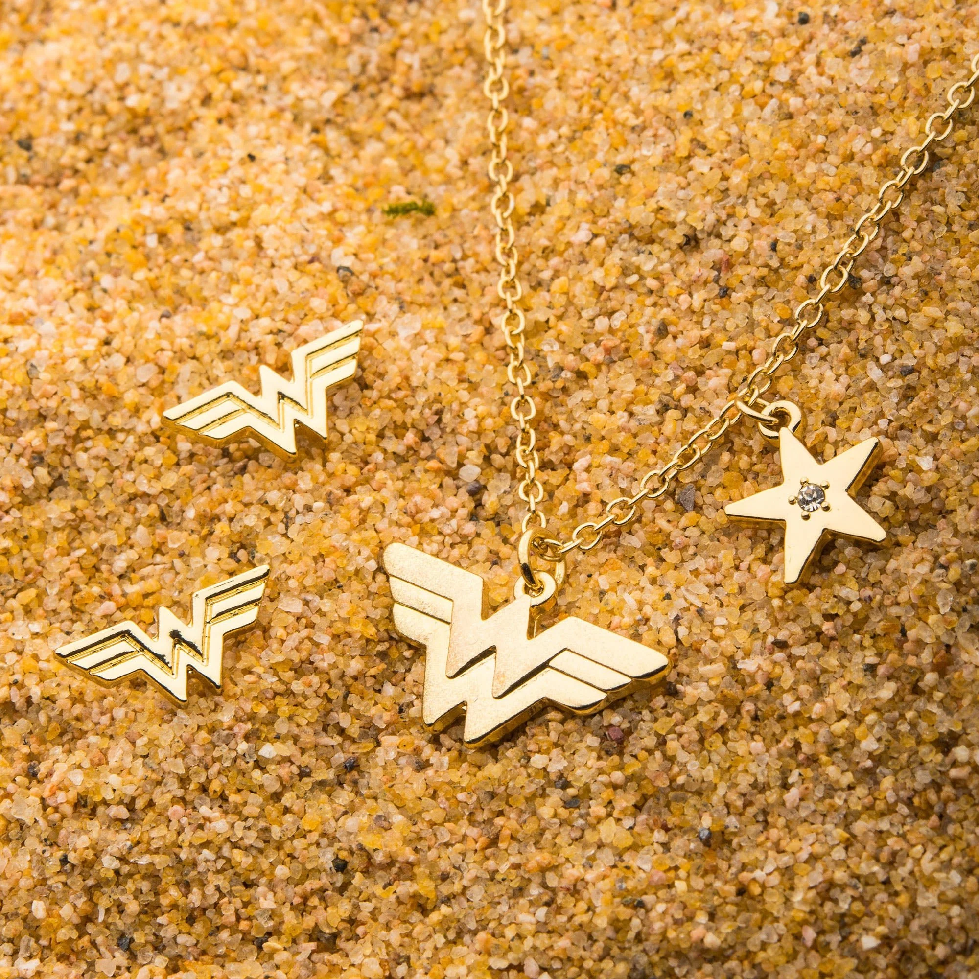 DC Comics Wonder Woman Stud Earrings & Pendant Necklace Set - Image 3